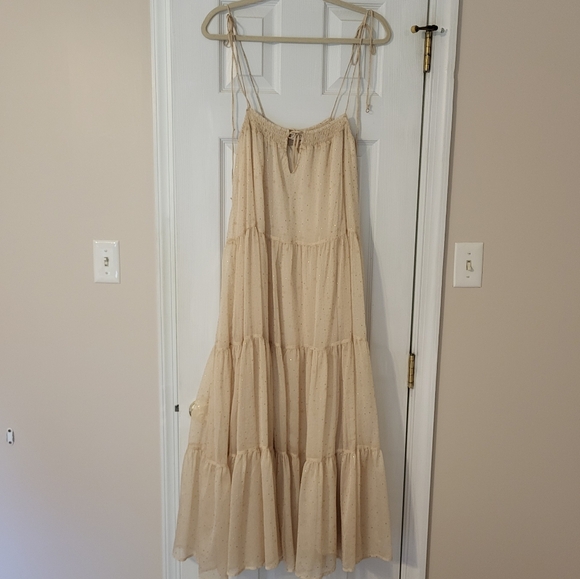 Storia Dresses & Skirts - Storia Tan and Cream Tiered Ruffled Sundress